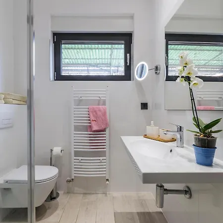 Apartment Lovely In With Wifi Fazana